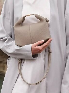 Polene Beri texture Taupe bag